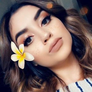 Meet your Posher, Jenn